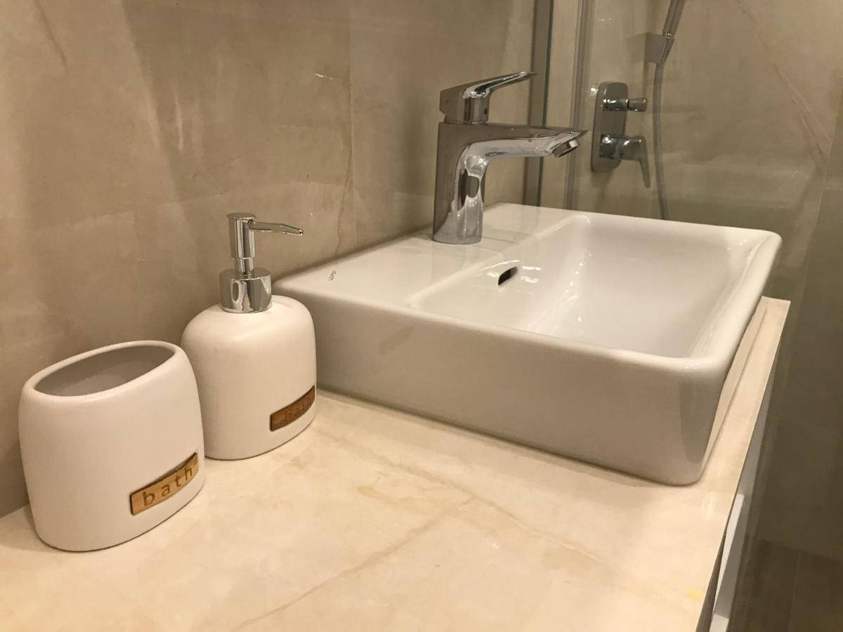 Inna Luxe & Wine- Apartment Belgrad